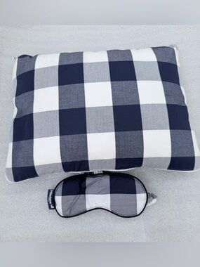 Hästens Travel Pillow with Matching Eye Mask